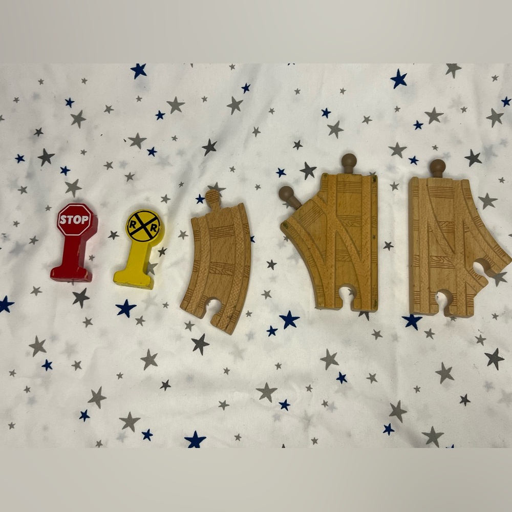 Thomas and Friends Wooden Track and Signs Set